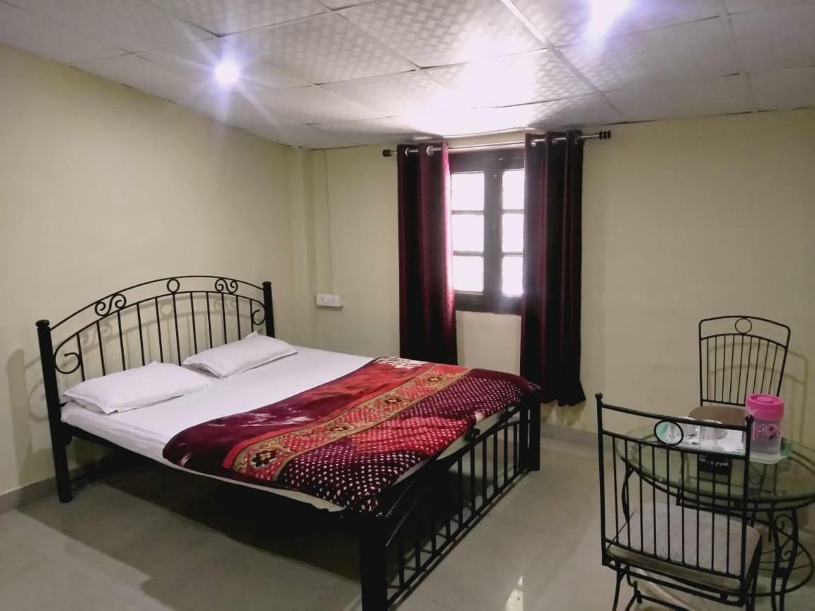 Hotel Gulmarg Mussoorie Esterno foto