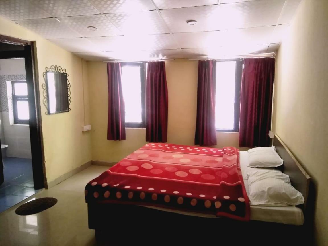 Hotel Gulmarg Mussoorie Esterno foto