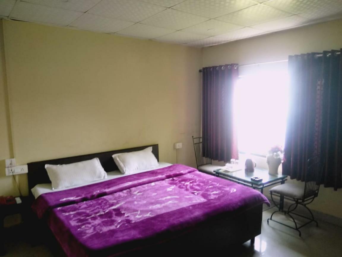 Hotel Gulmarg Mussoorie Esterno foto